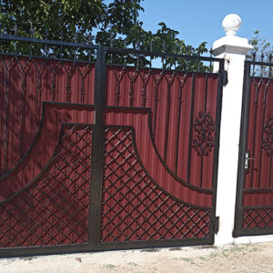 Ворота распашные на заказ в Севастополе и Крыму